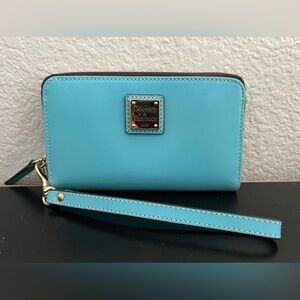 Dooney & Bourke Wexford Leather Medium Zip Around Wallet Clutch